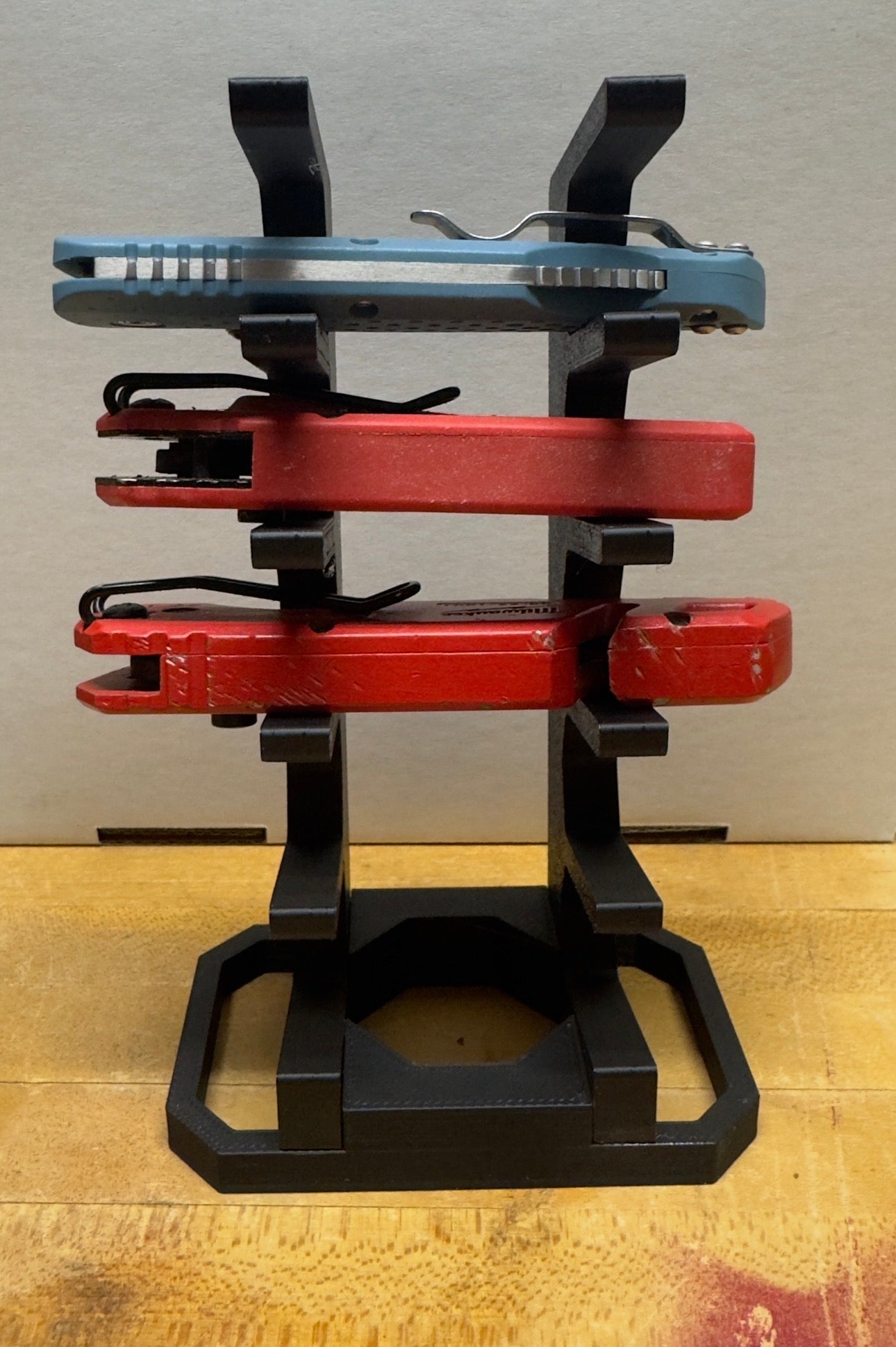 Knife Display Stand for Desk